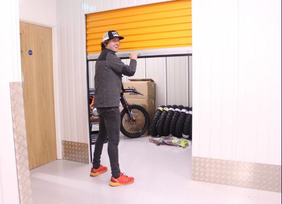 Man closing the Storage
